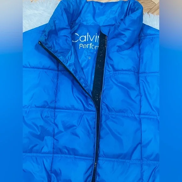 Calvin Klein Performance Cropped Mock-Neck Zip-Up Vest - Picture 10 of 16